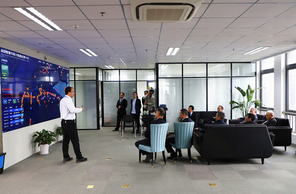 南京市政工程行業(yè)協(xié)會會長季昌斌一行蒞臨金固集團考察